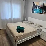 Апартаменты Vibeapartments Basen Sauny Centrum